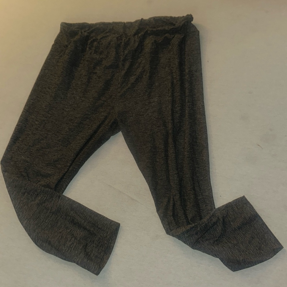 Womens Size XXL No Boundaries Capri Pants.